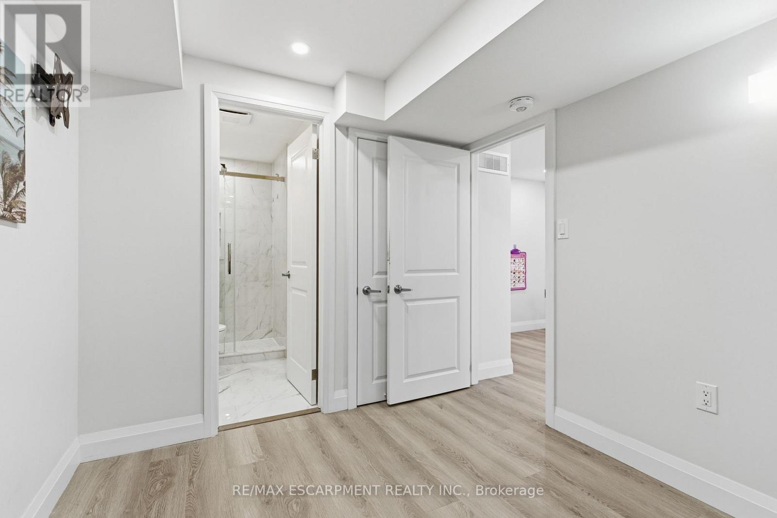 18 Mia Drive, Hamilton, Ontario  L9B 0K1 - Photo 33 - X12467721