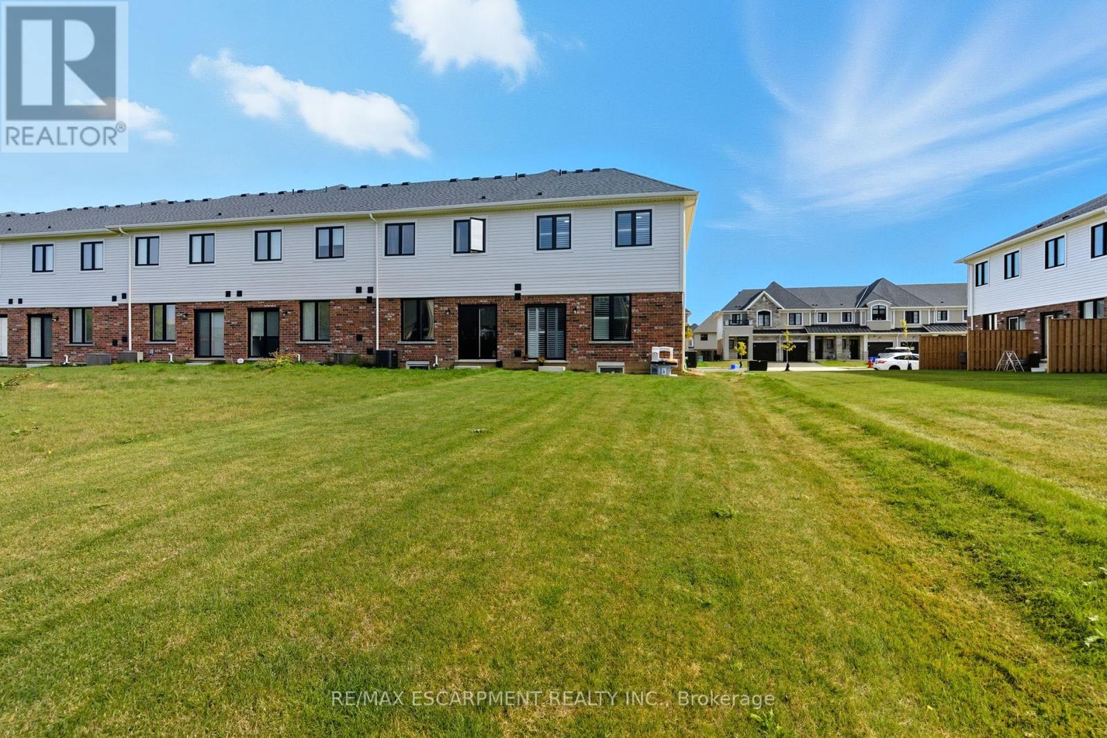 18 Mia Drive, Hamilton, Ontario  L9B 0K1 - Photo 38 - X12467721