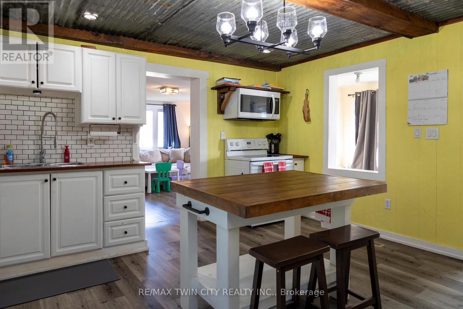 47 Simcoe Street, Brant, Ontario  N0E 1R0 - Photo 11 - X12467739