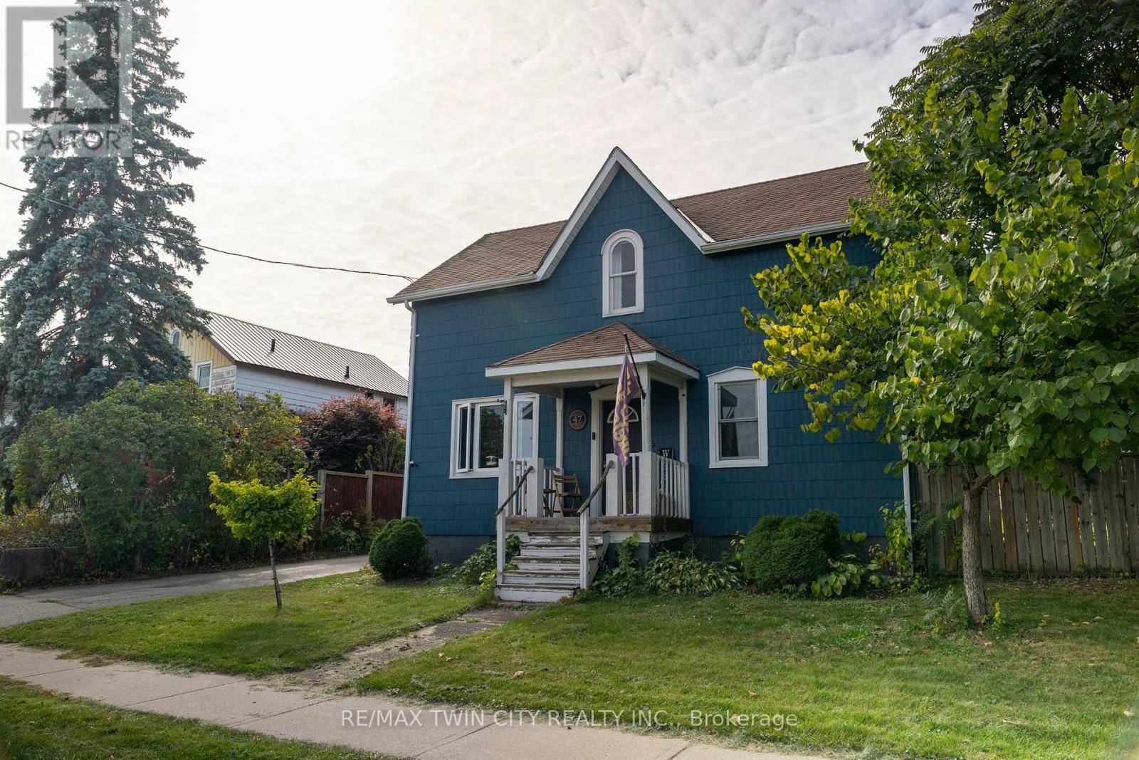 47 Simcoe Street, Brant, Ontario  N0E 1R0 - Photo 3 - X12467739
