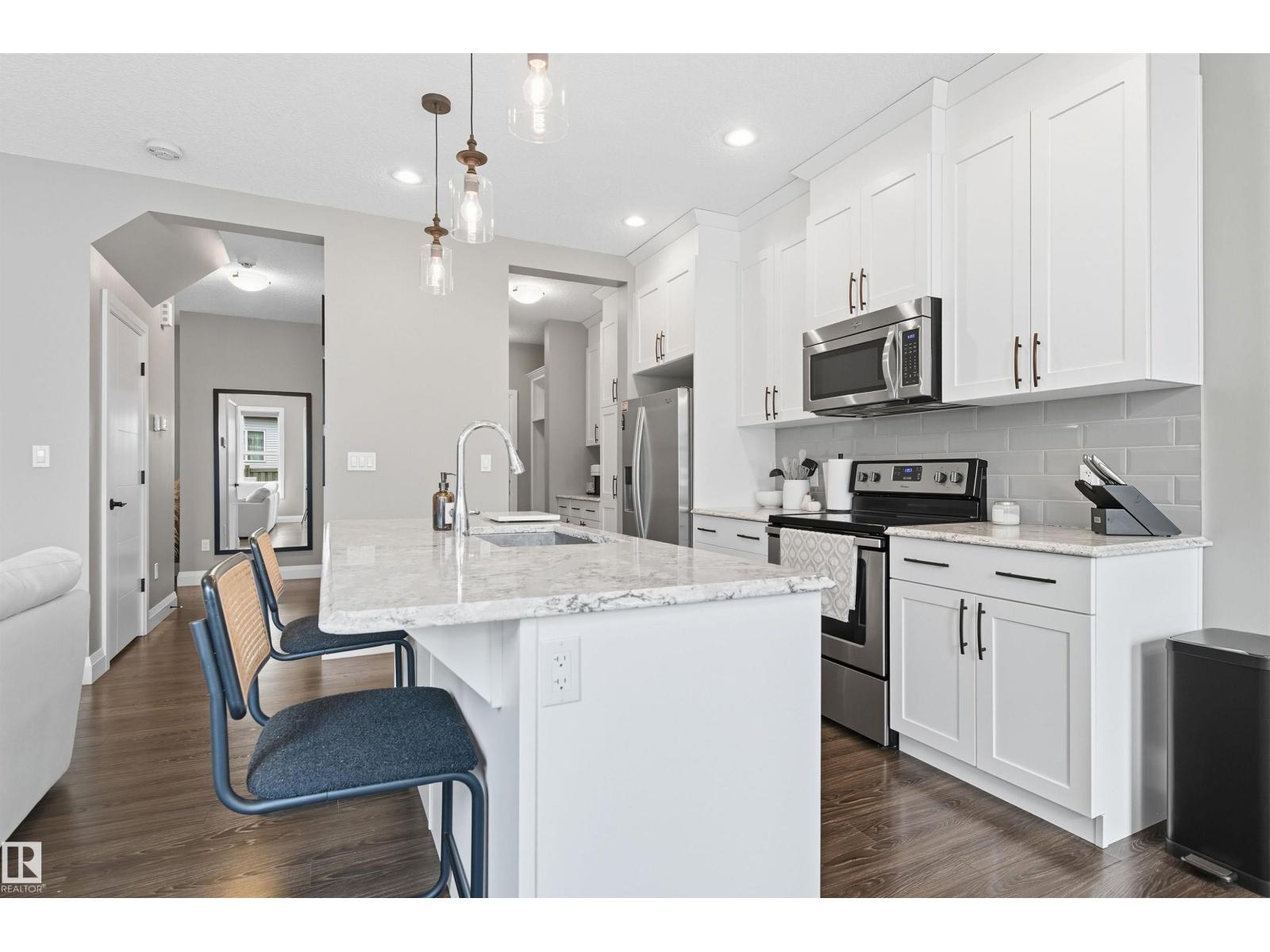 8534 Cushing Pl Sw, Edmonton, Alberta  T6W 3L2 - Photo 2 - E4462337