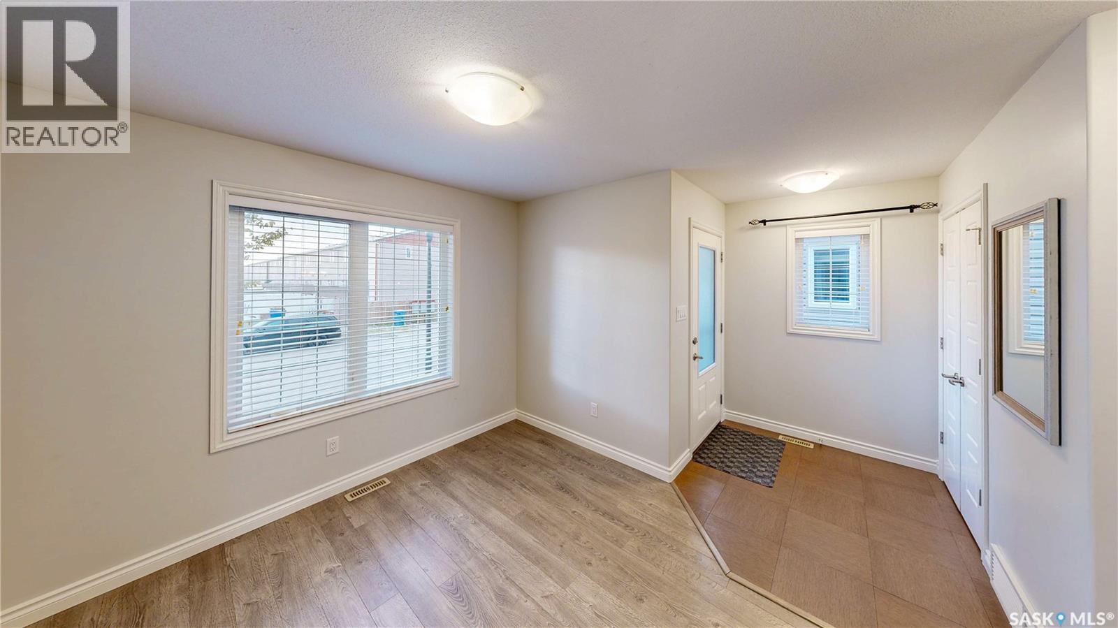 5446 Mitchinson Way, Regina, Saskatchewan  S4W 0N9 - Photo 3 - SK021030