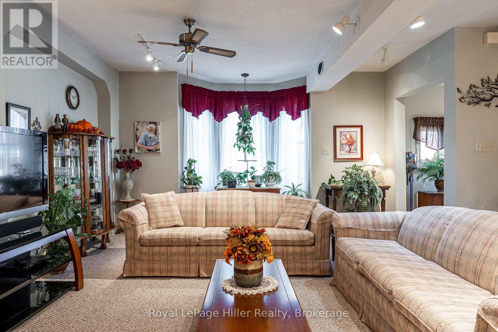91 Strachan Street, Stratford, Ontario  N5A 2B2 - Photo 10 - X12467817