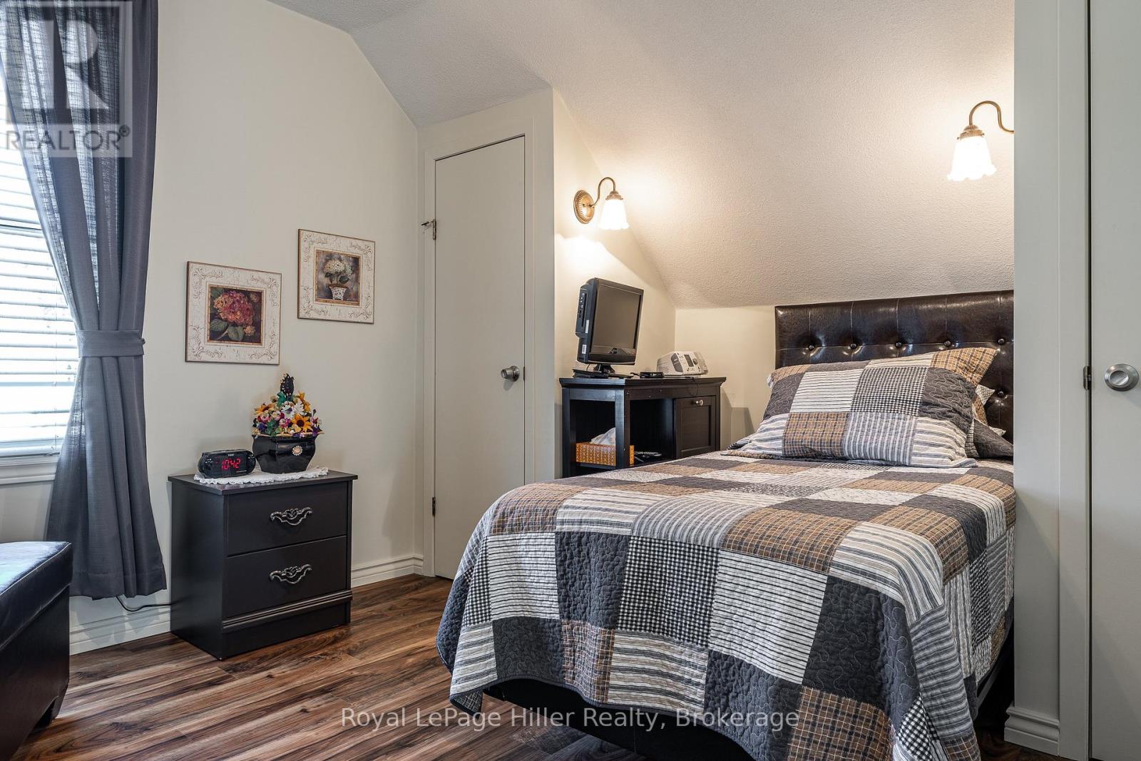 91 Strachan Street, Stratford, Ontario  N5A 2B2 - Photo 32 - X12467817