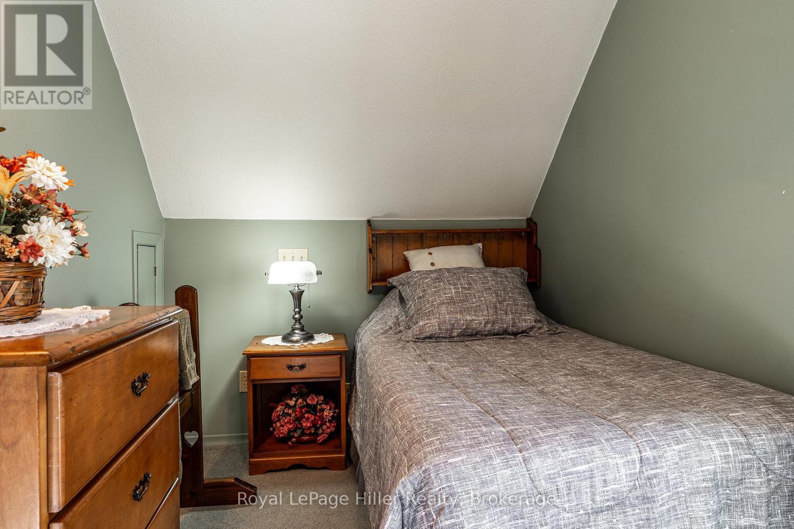 91 Strachan Street, Stratford, Ontario  N5A 2B2 - Photo 35 - X12467817