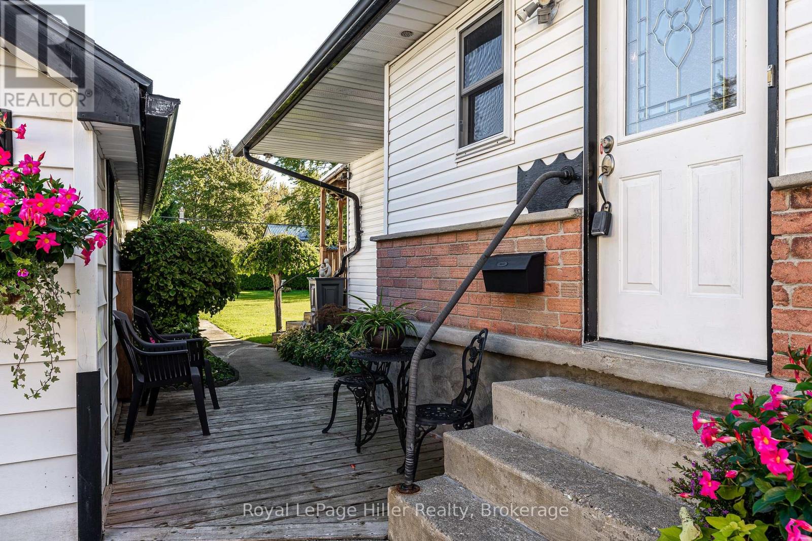 91 Strachan Street, Stratford, Ontario  N5A 2B2 - Photo 41 - X12467817