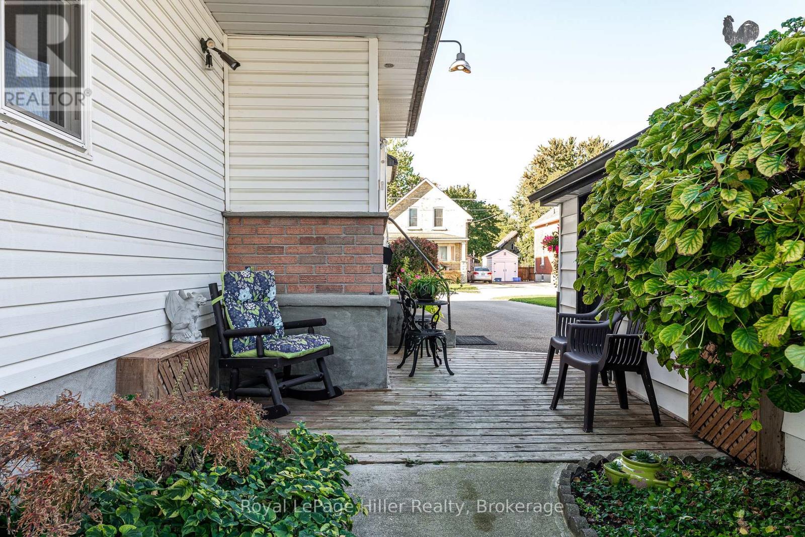 91 Strachan Street, Stratford, Ontario  N5A 2B2 - Photo 42 - X12467817