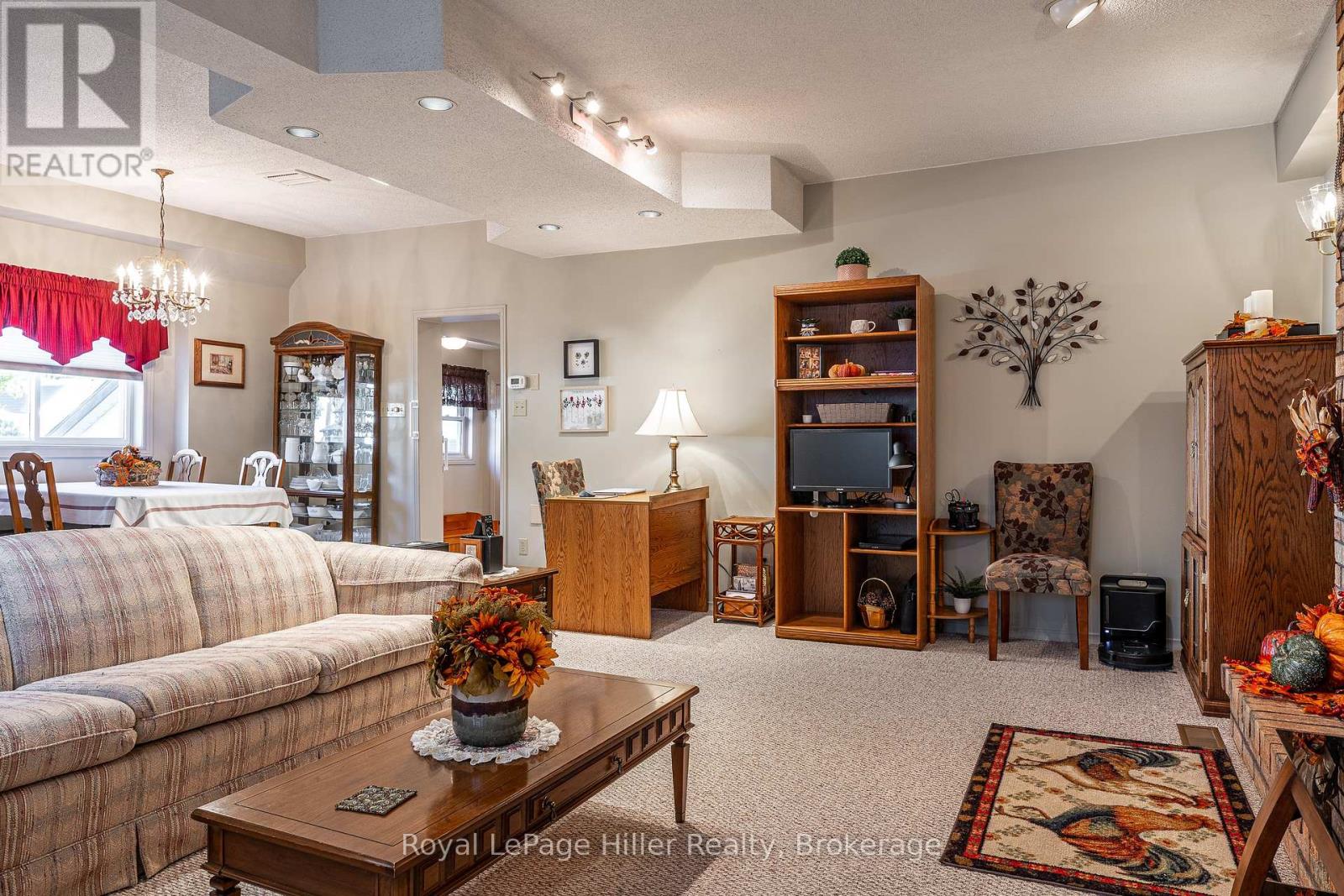 91 Strachan Street, Stratford, Ontario  N5A 2B2 - Photo 6 - X12467817