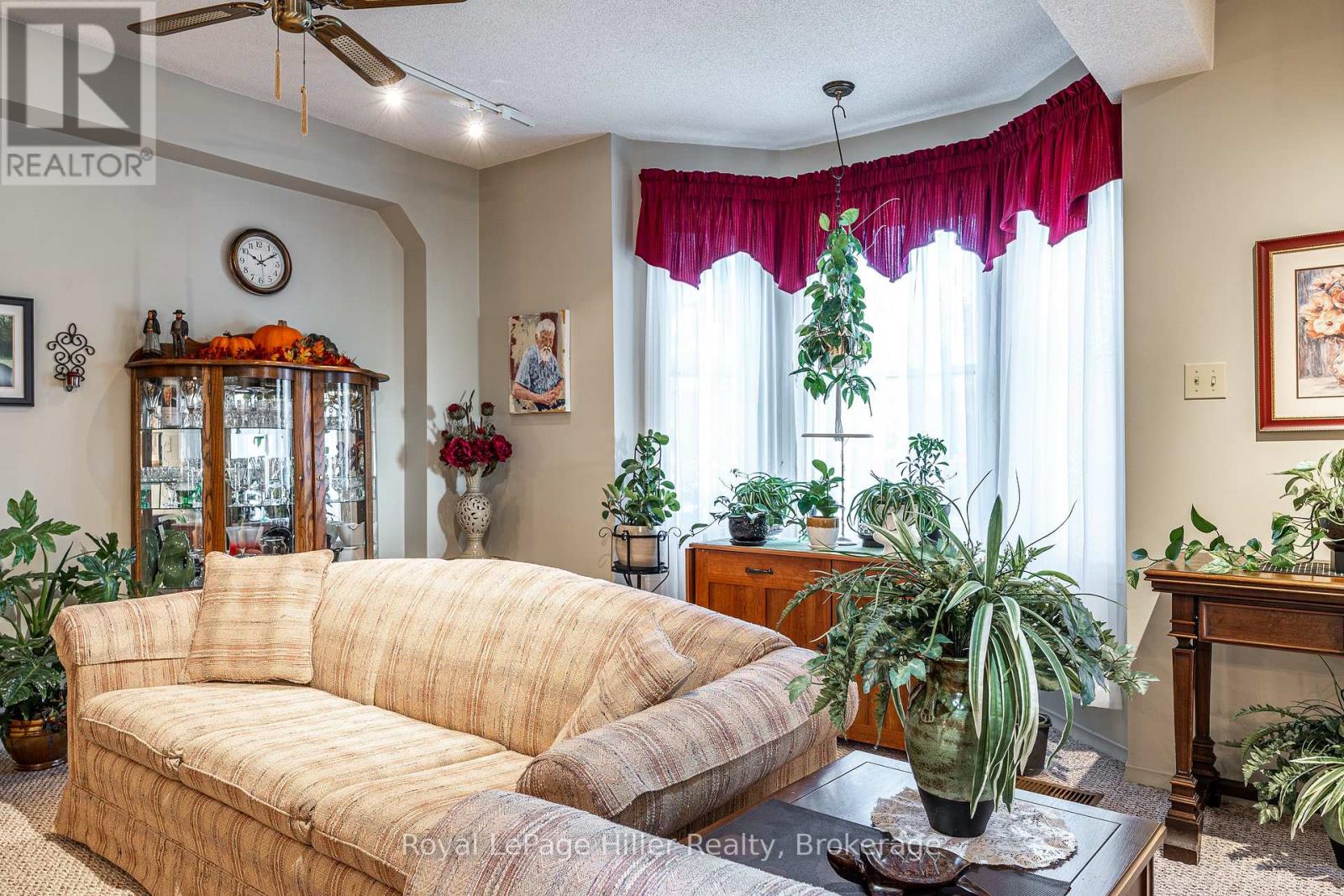 91 Strachan Street, Stratford, Ontario  N5A 2B2 - Photo 8 - X12467817