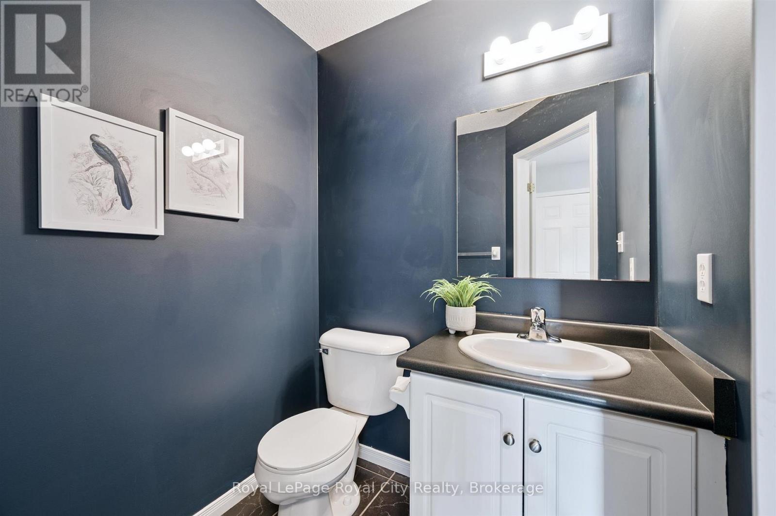 29 Ralston Drive, Guelph, Ontario  N1E 0C3 - Photo 18 - X12467845