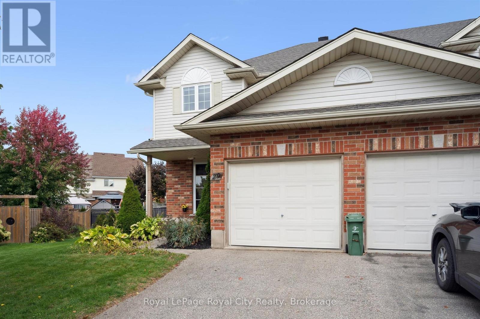 29 Ralston Drive, Guelph, Ontario  N1E 0C3 - Photo 3 - X12467845