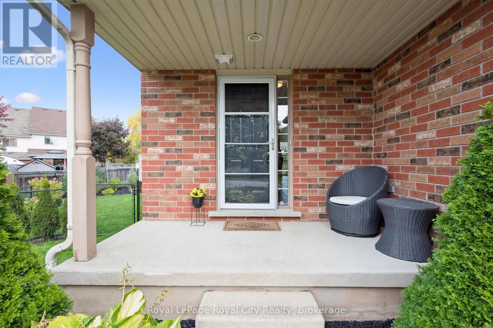 29 Ralston Drive, Guelph, Ontario  N1E 0C3 - Photo 5 - X12467845