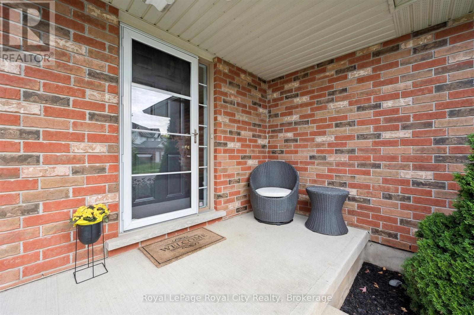29 Ralston Drive, Guelph, Ontario  N1E 0C3 - Photo 6 - X12467845