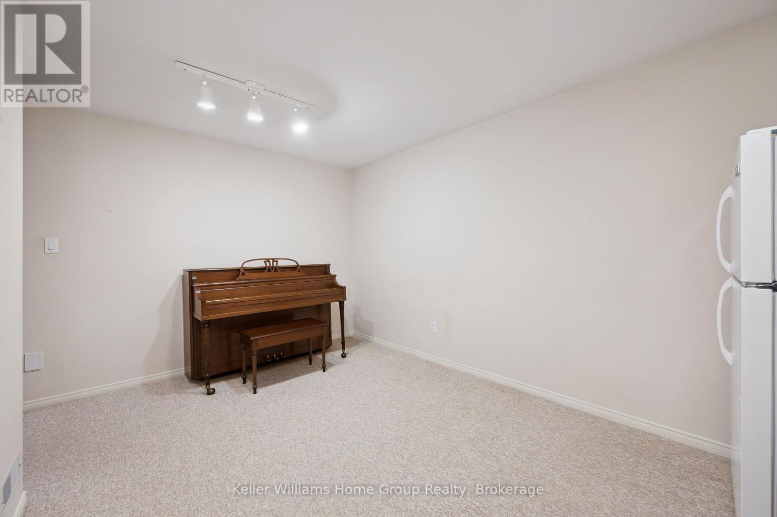 66 Kortright Road E, Guelph, Ontario  N1G 4N8 - Photo 35 - X12467913