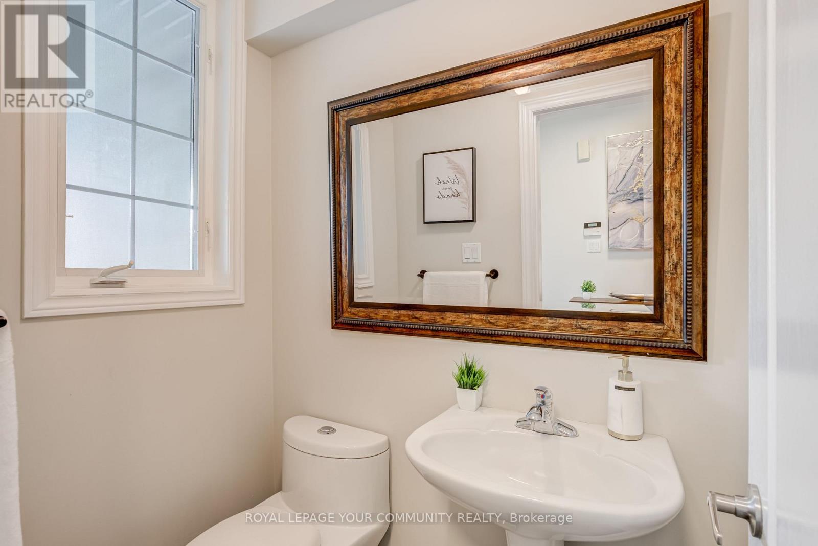 76 Cabernet Road, Vaughan, Ontario  L4J 8X7 - Photo 5 - N12467589