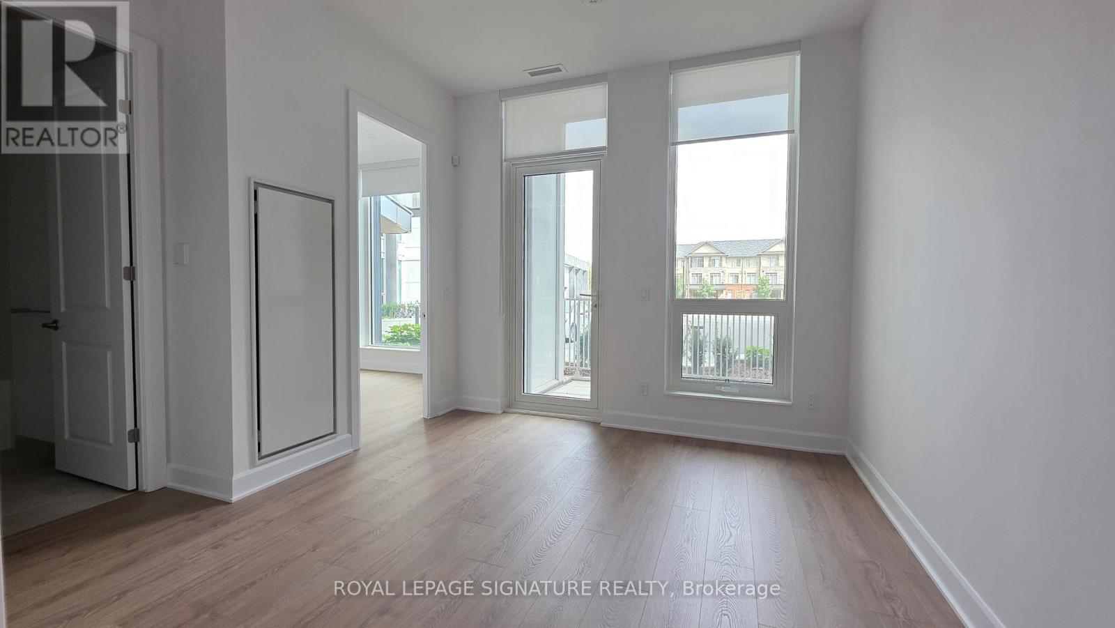 101 - 3240 William Coltson Avenue, Oakville, Ontario  L6H 0X1 - Photo 2 - W12412893