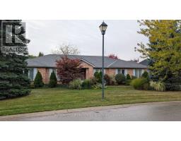 1 HIGHLAND WOODS COURT, London South, Ontario