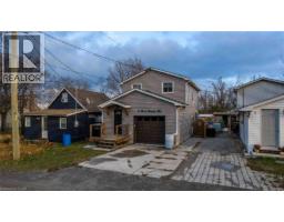 8 FIRST PRIVATE Road, Hamilton, Ontario