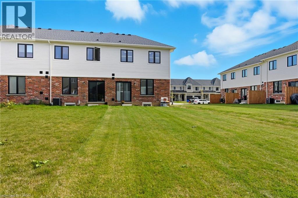 18 Mia Drive, Hamilton, Ontario  L9B 0K1 - Photo 39 - 40779619