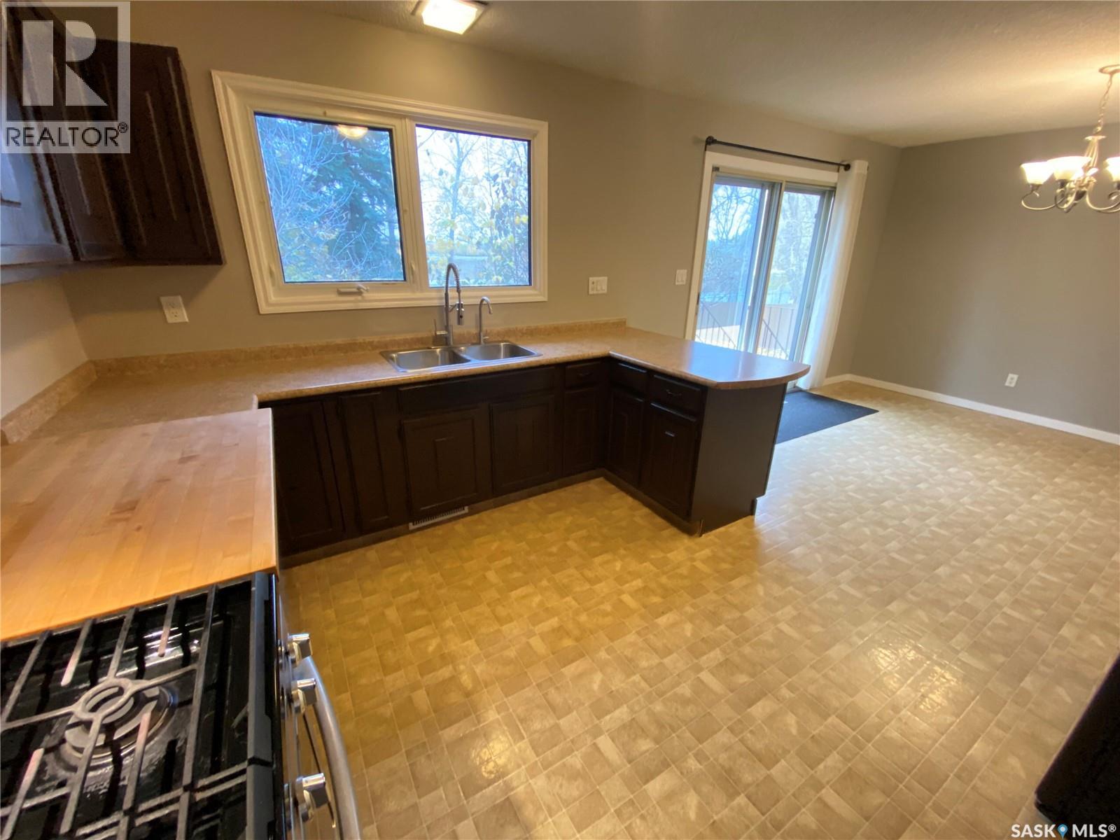 46 Clarewood Crescent, Yorkton, Saskatchewan  S3N 2V2 - Photo 5 - SK020988