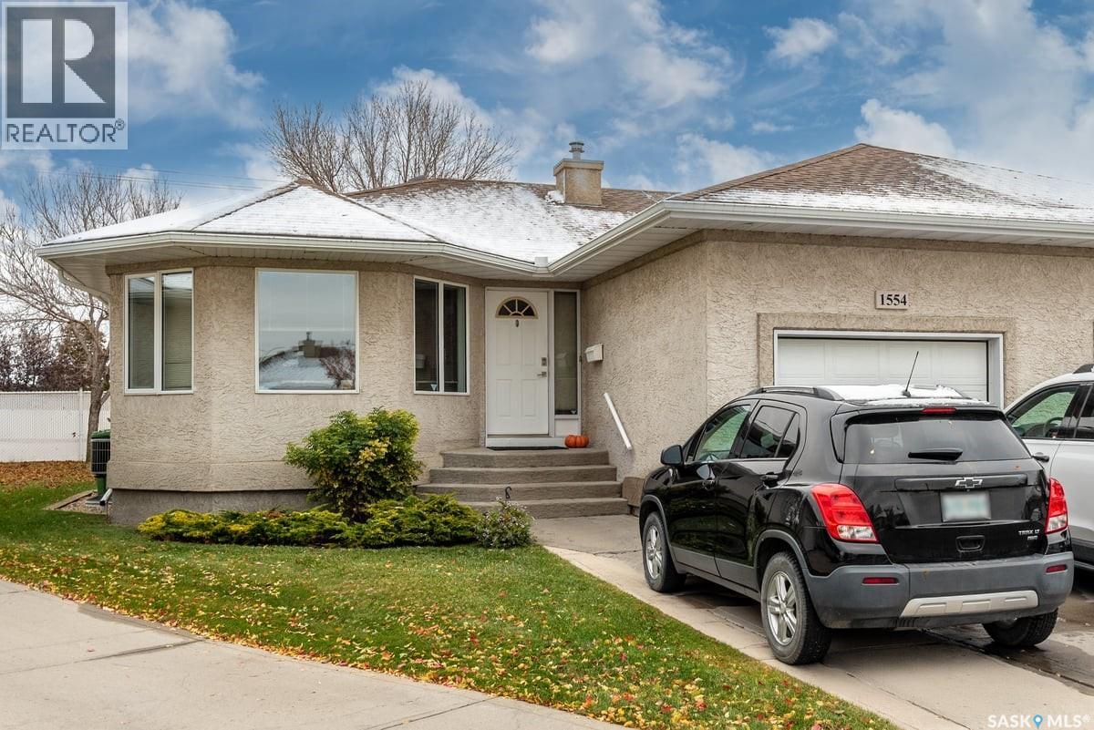 1554 Dewdney BAY E, regina, Saskatchewan