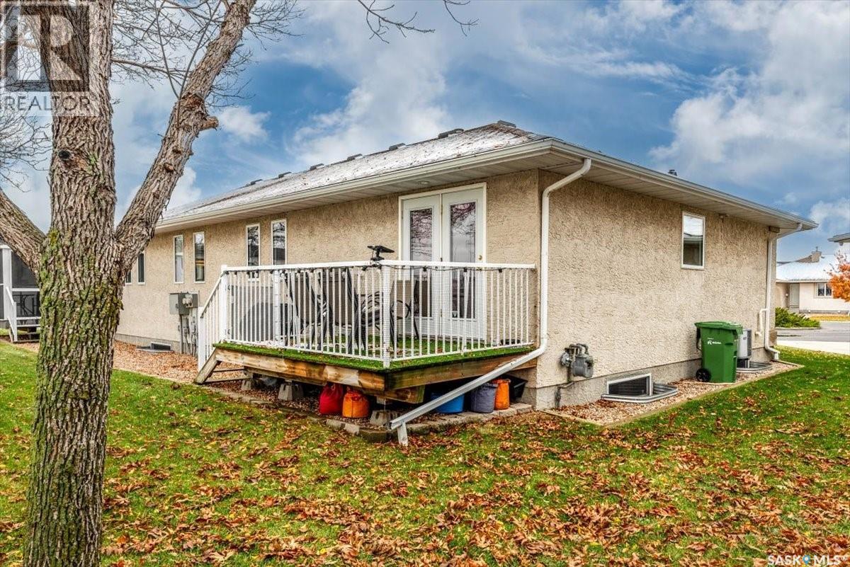 1554 Dewdney Bay E, Regina, Saskatchewan  S4Z 1A7 - Photo 2 - SK020958