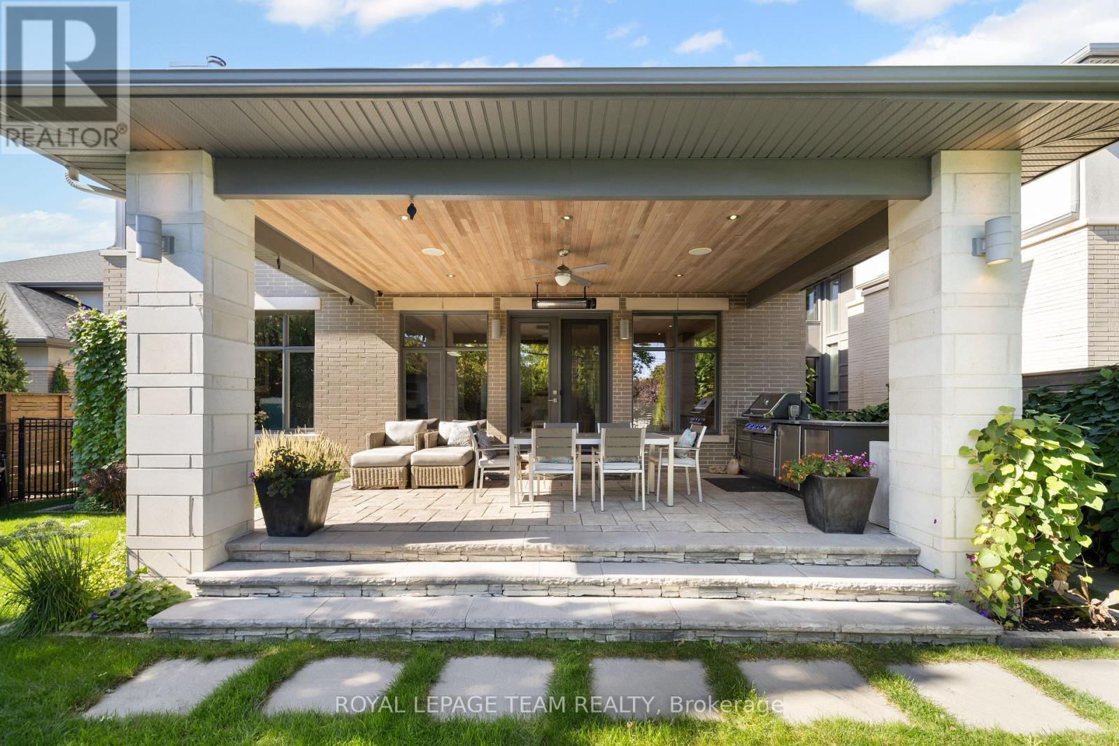 879 Winnington Avenue, Ottawa, Ontario  K2B 5C4 - Photo 25 - X12467786