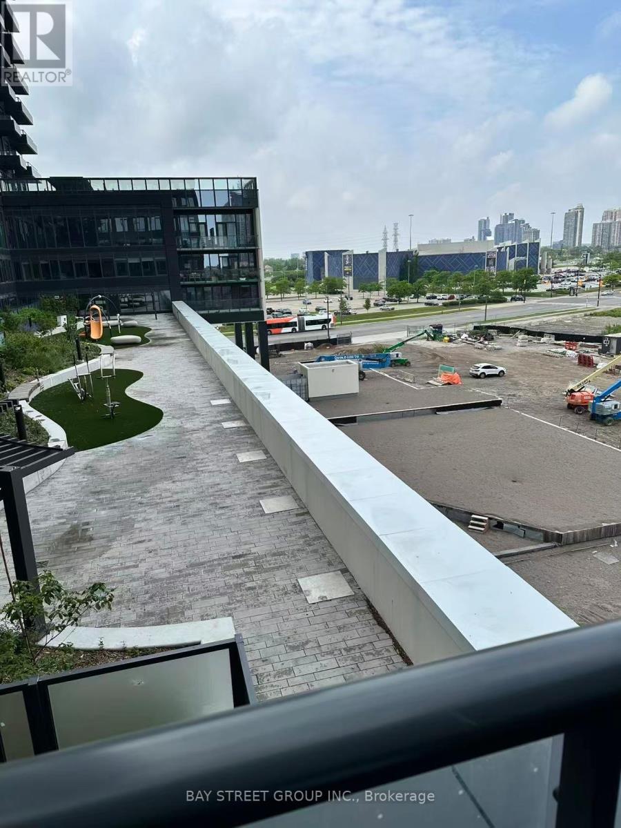 402 - 395 Square One Drive, Mississauga, Ontario  L5B 0P6 - Photo 6 - W12459435