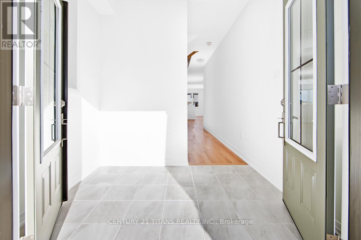 159 Velvet Way, Thorold, Ontario  L2V 0P1 - Photo 3 - X12462564