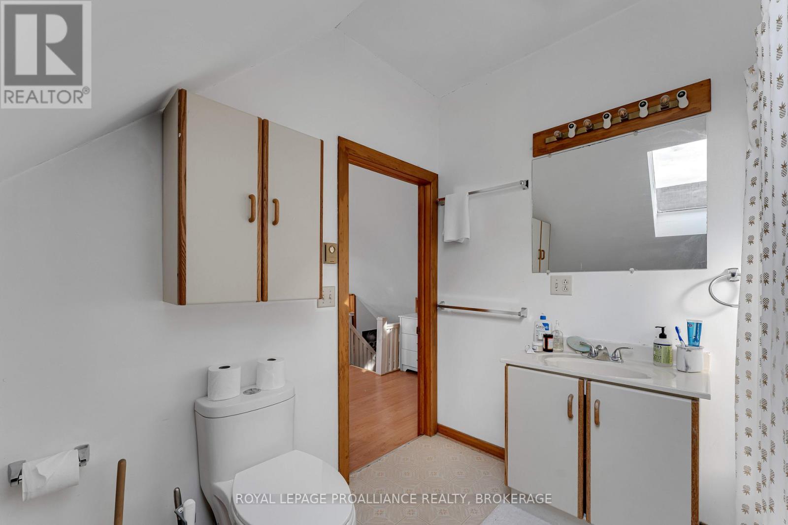 75 Nelson Street, Kingston, Ontario  K7L 3W7 - Photo 24 - X12467927