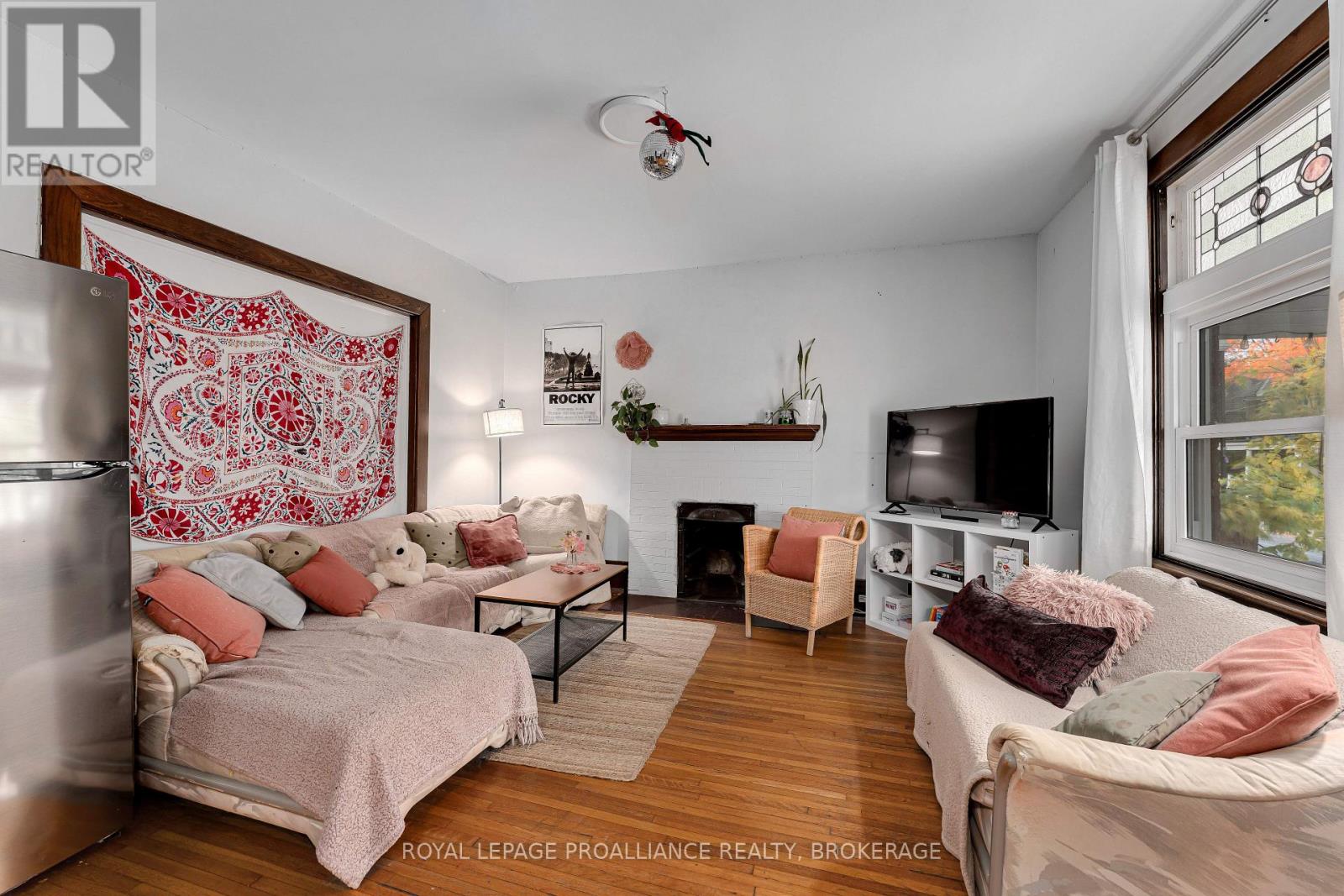 75 Nelson Street, Kingston, Ontario  K7L 3W7 - Photo 6 - X12467927