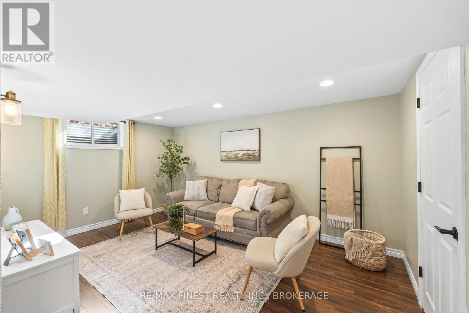 9 Beagle Court, Kingston, Ontario  K7M 6V7 - Photo 37 - X12468065
