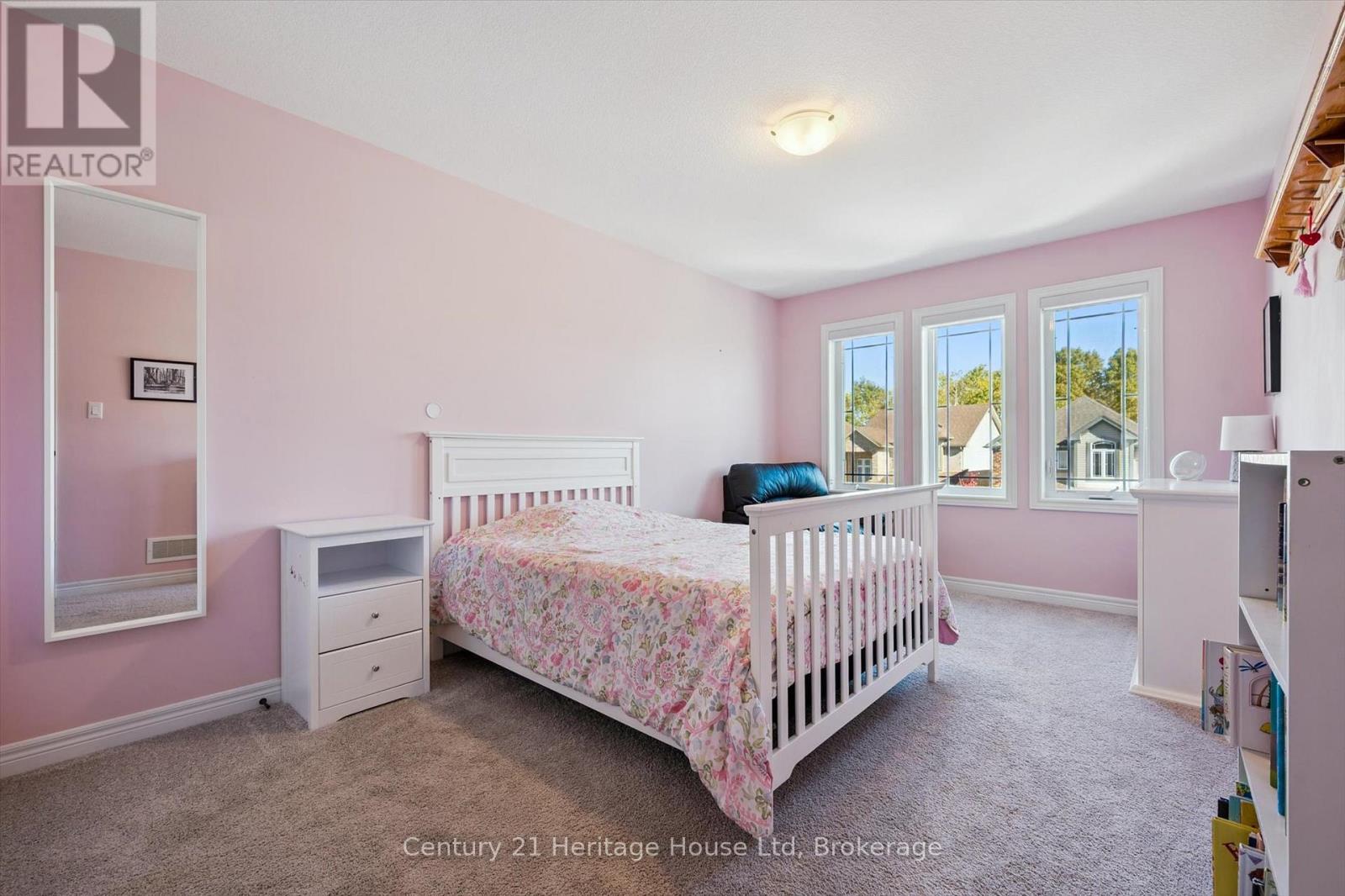 184 Macalister Boulevard, Guelph, Ontario  N1G 0G8 - Photo 27 - X12468007