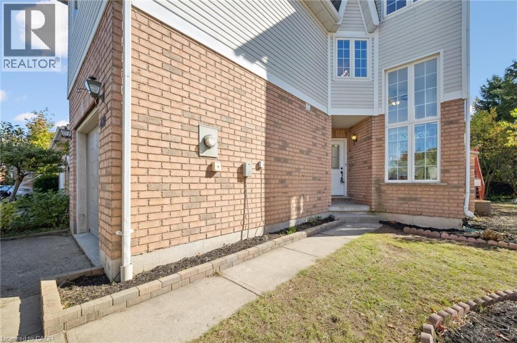 409 Laurel Gate Drive, Waterloo, Ontario  N2T 2S6 - Photo 3 - 40779914