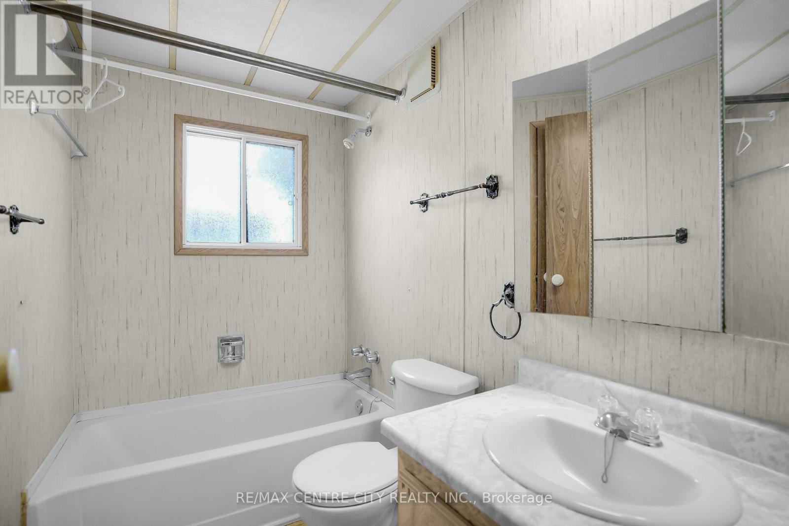 87 - 198 Springbank Drive, London South, Ontario  N6J 1G1 - Photo 20 - X12467947