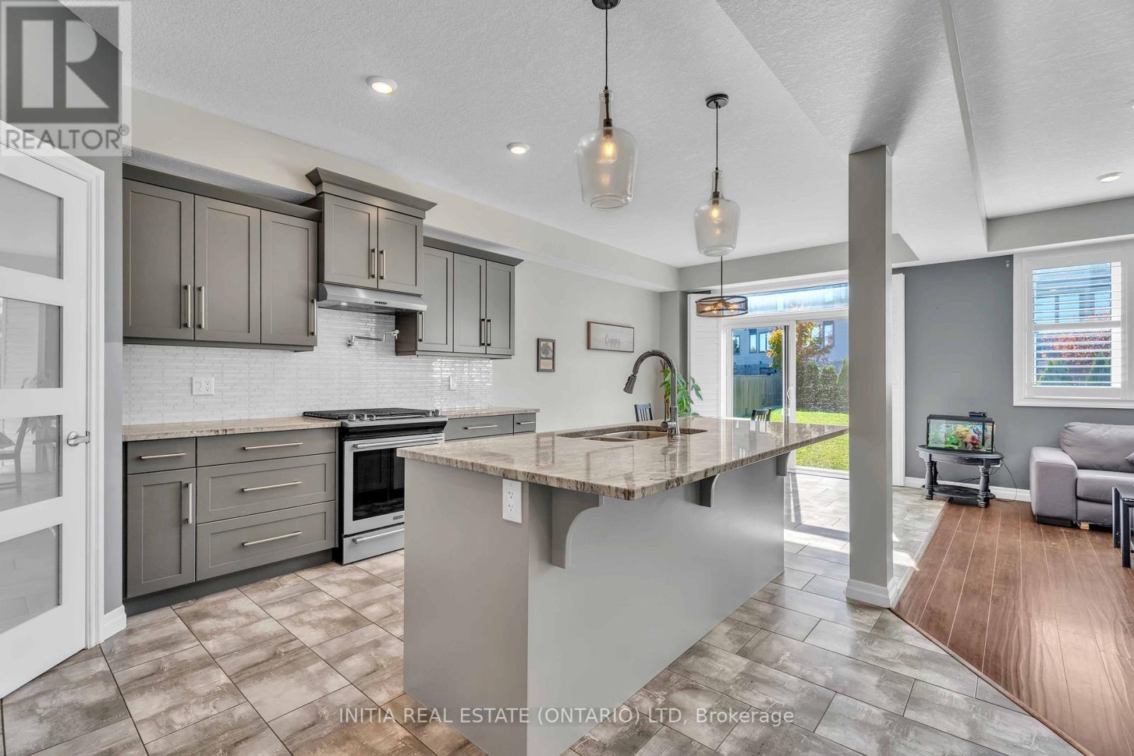 571 Freeport Street, London North, Ontario  N6G 5B1 - Photo 6 - X12468010