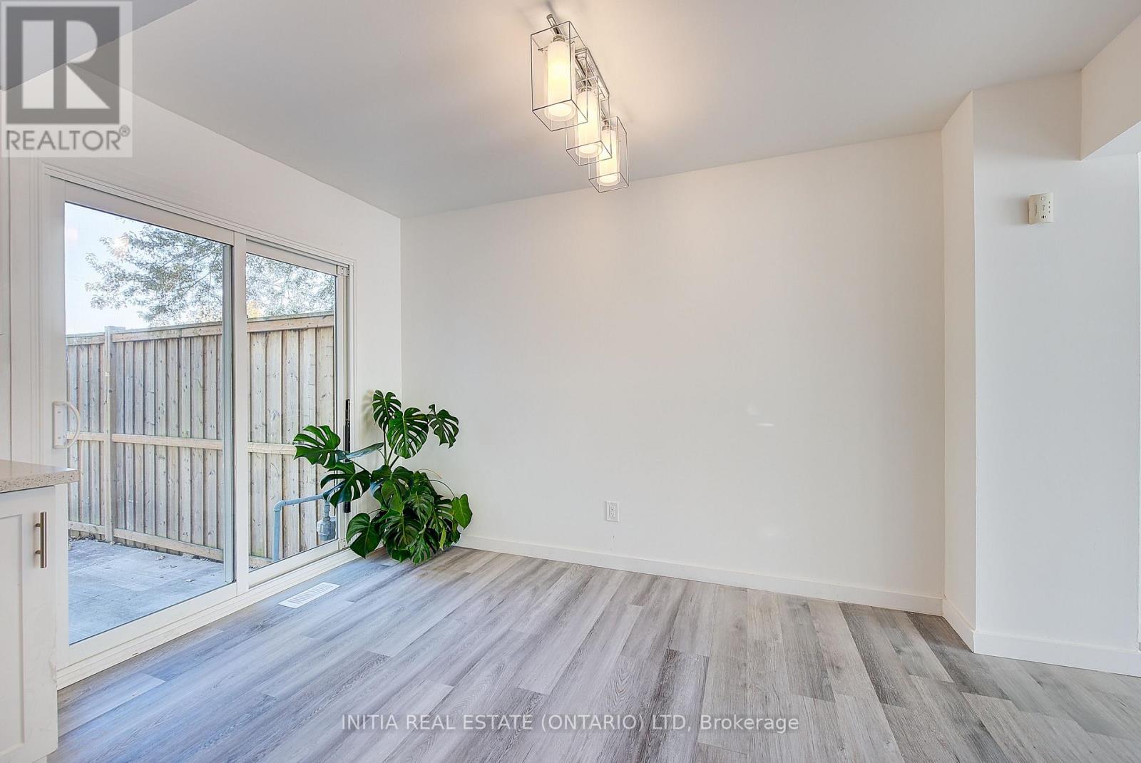 1407 Jalna Boulevard, London South, Ontario  N6E 2G4 - Photo 10 - X12468047