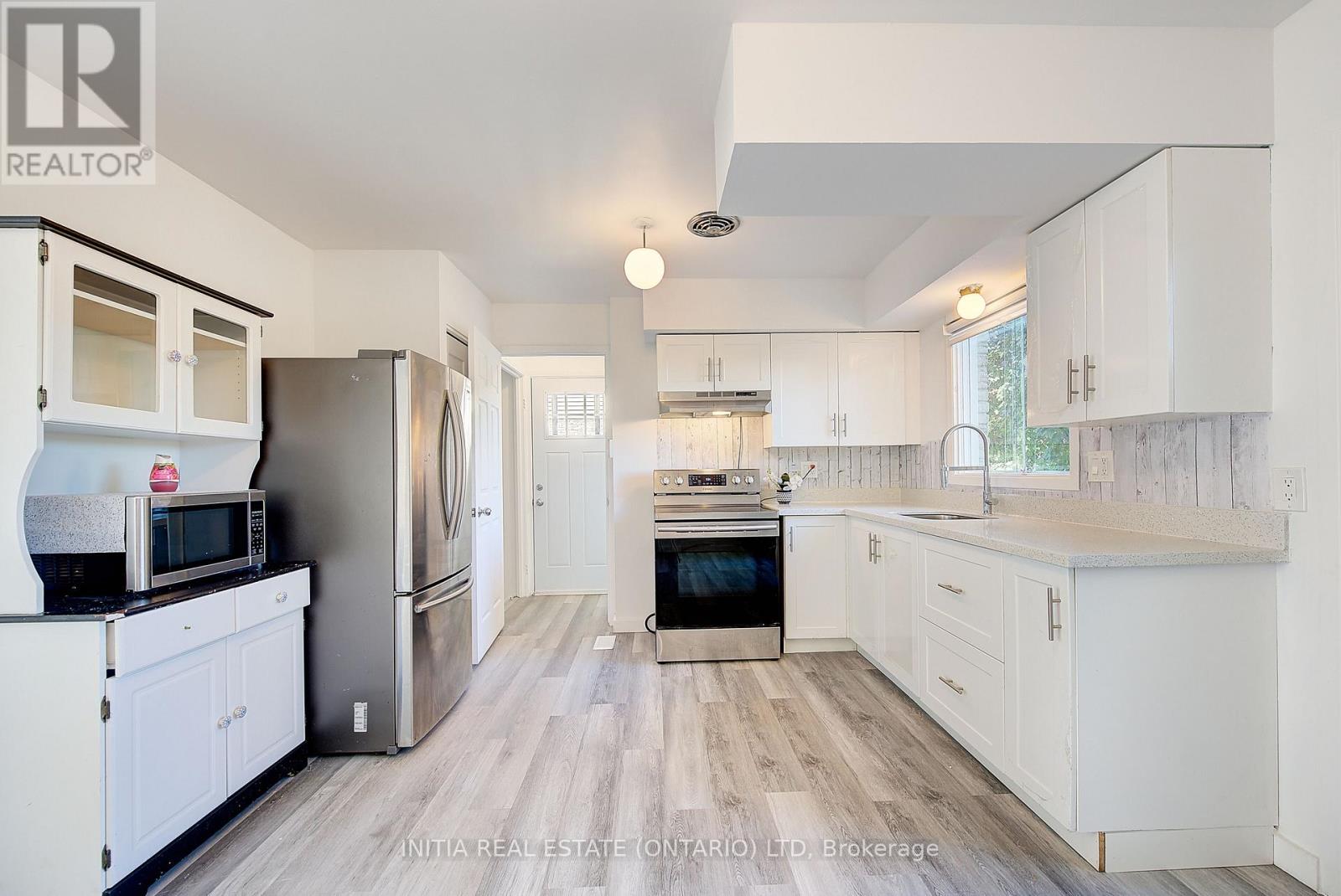 1407 Jalna Boulevard, London South, Ontario  N6E 2G4 - Photo 11 - X12468047