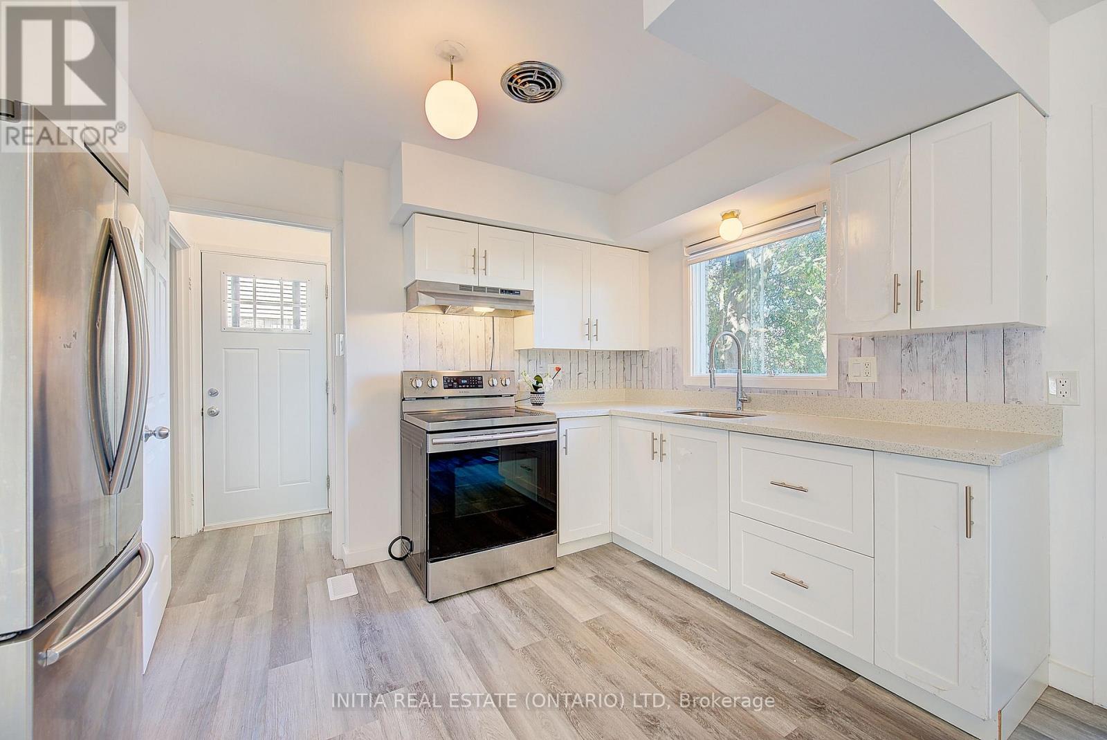 1407 Jalna Boulevard, London South, Ontario  N6E 2G4 - Photo 12 - X12468047