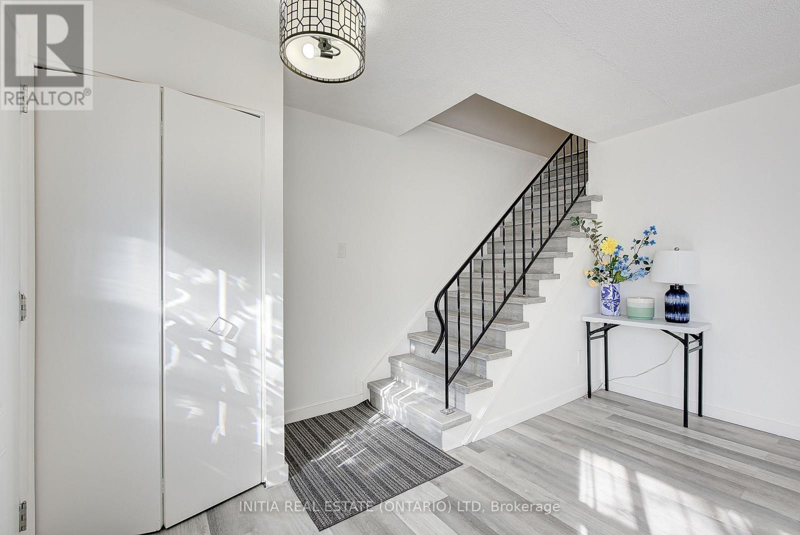 1407 Jalna Boulevard, London South, Ontario  N6E 2G4 - Photo 15 - X12468047