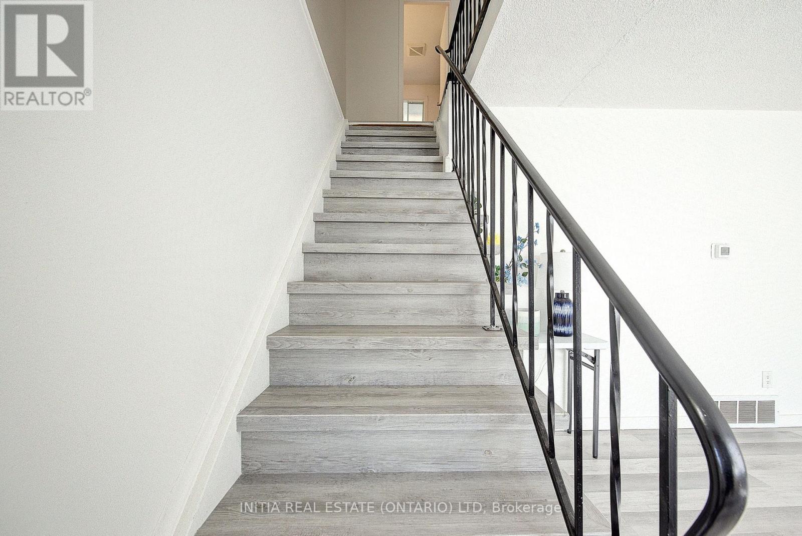1407 Jalna Boulevard, London South, Ontario  N6E 2G4 - Photo 16 - X12468047
