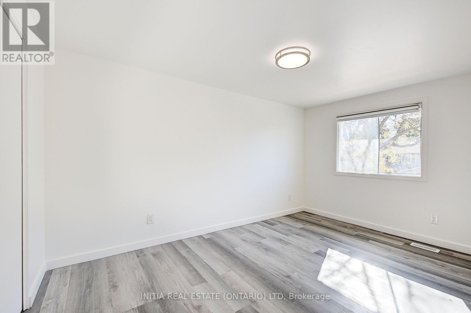 1407 Jalna Boulevard, London South, Ontario  N6E 2G4 - Photo 19 - X12468047