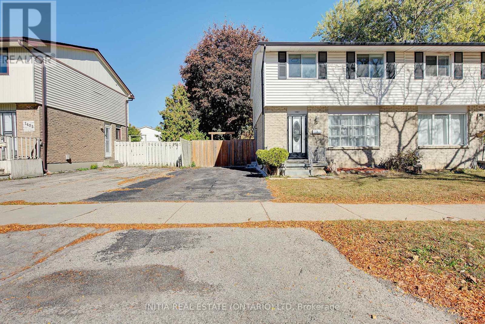 1407 Jalna Boulevard, London South, Ontario  N6E 2G4 - Photo 2 - X12468047