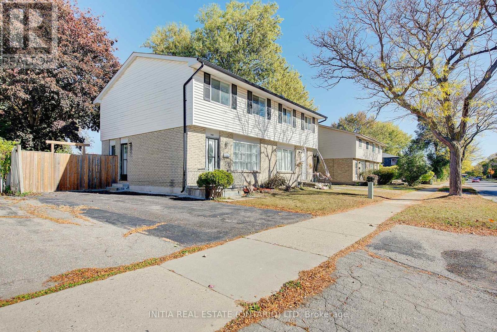 1407 Jalna Boulevard, London South, Ontario  N6E 2G4 - Photo 3 - X12468047