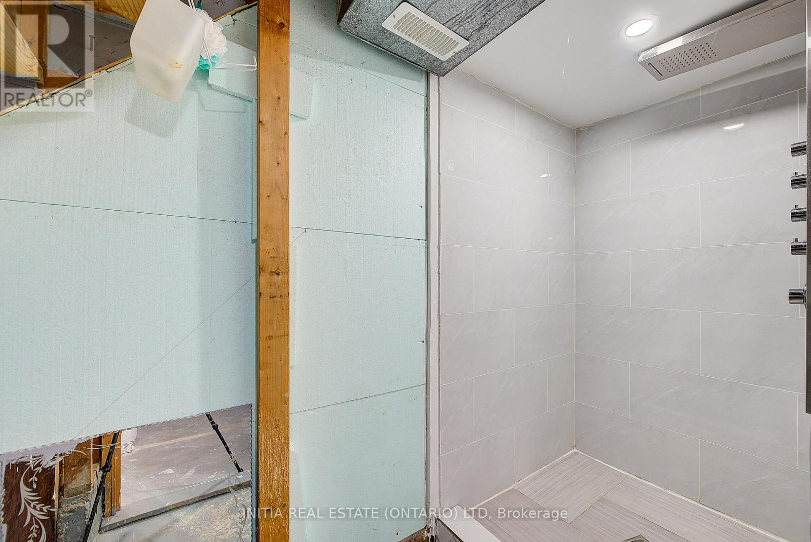 1407 Jalna Boulevard, London South, Ontario  N6E 2G4 - Photo 31 - X12468047
