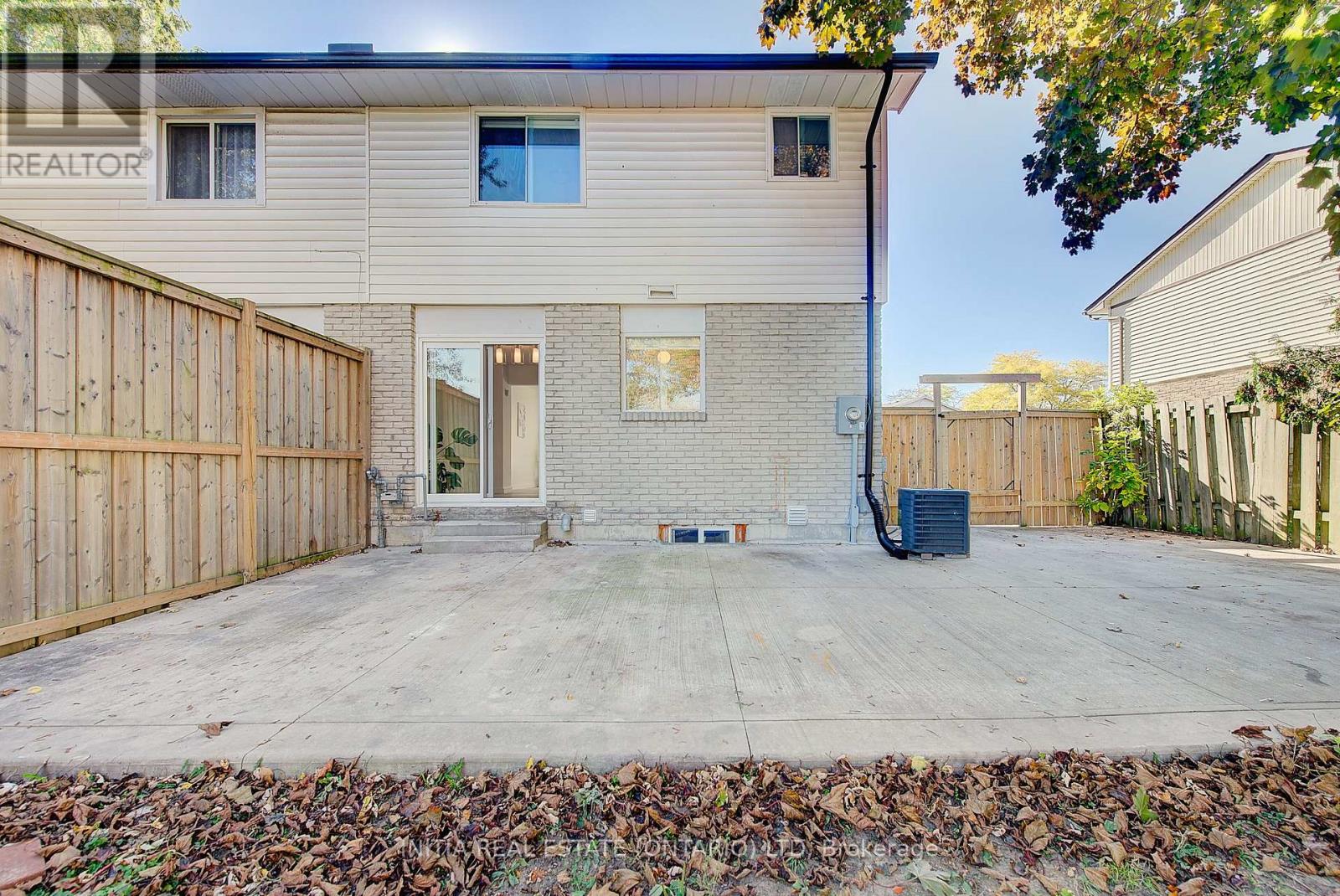 1407 Jalna Boulevard, London South, Ontario  N6E 2G4 - Photo 35 - X12468047