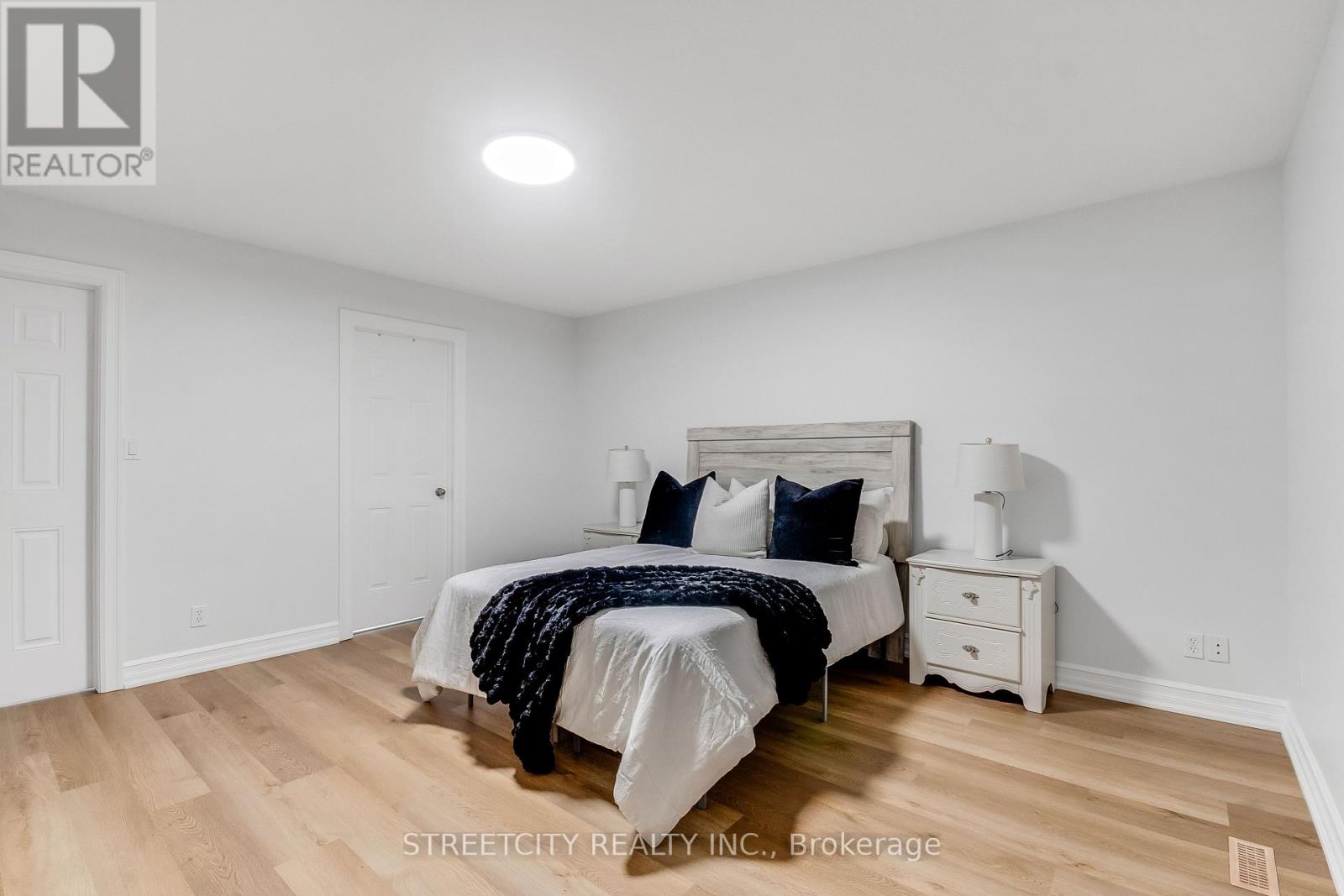 328 Plane Tree Drive, London North, Ontario  N6G 5J4 - Photo 24 - X12468068