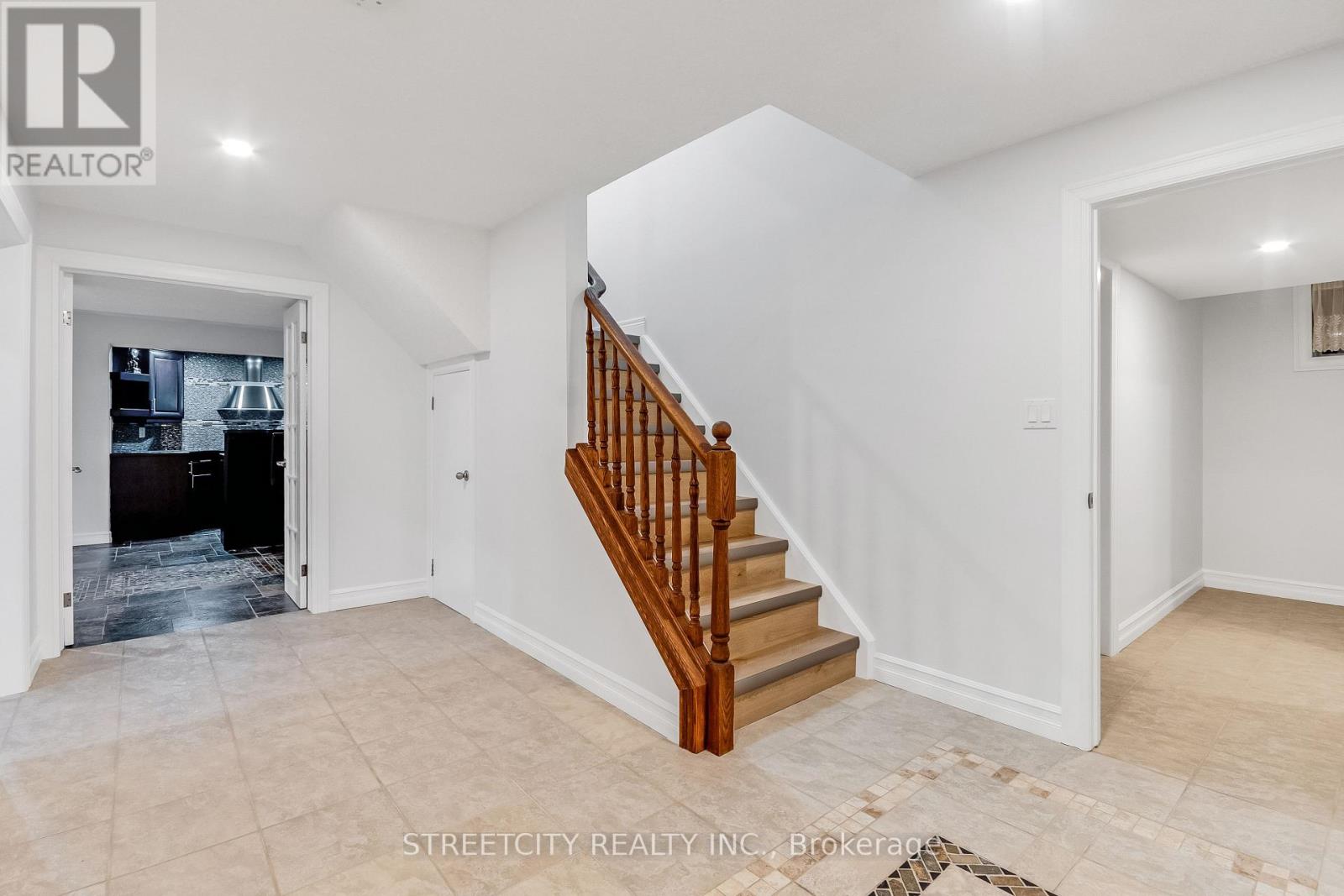 328 Plane Tree Drive, London North, Ontario  N6G 5J4 - Photo 28 - X12468068