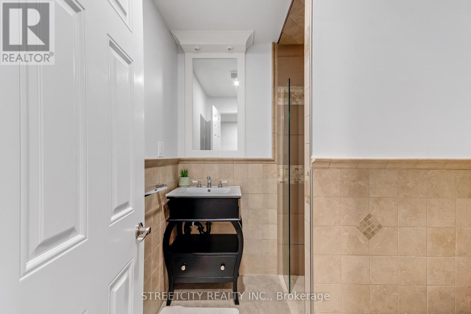 328 Plane Tree Drive, London North, Ontario  N6G 5J4 - Photo 30 - X12468068