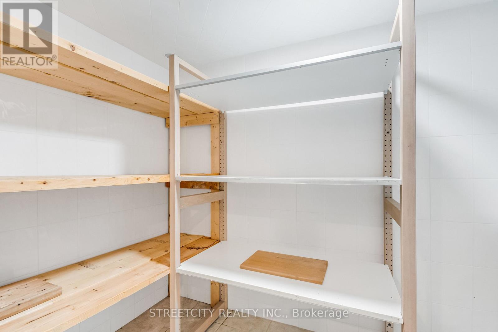 328 Plane Tree Drive, London North, Ontario  N6G 5J4 - Photo 31 - X12468068